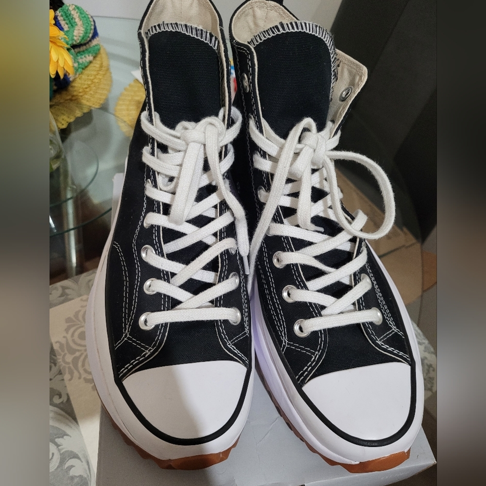 Converse Run Star Hike Shoe. Black & White Size Men 10/Women 11.5. No Box.